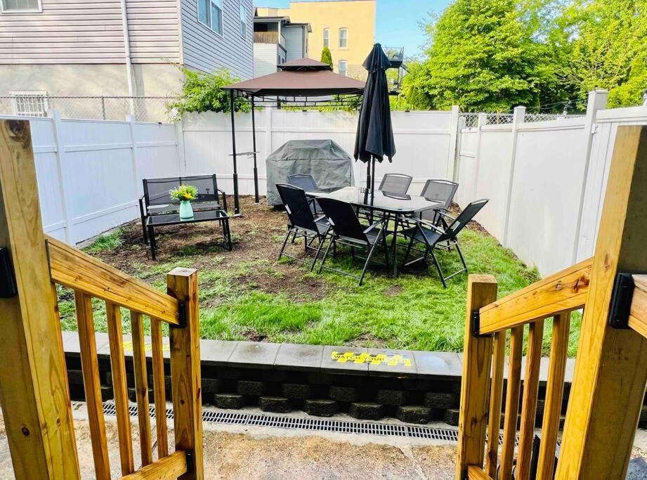 2 Bedroom Apartment, Close To Nyc & Downtown Jc! *